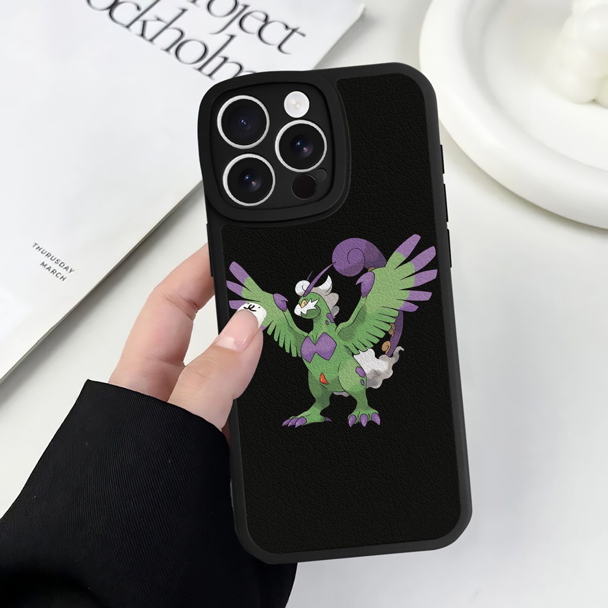 （画像用） ポケットモンスター Pokémon 【iPhone 16シリーズ対応】シリコンスマホケース（レザー調） 材質：シリコン